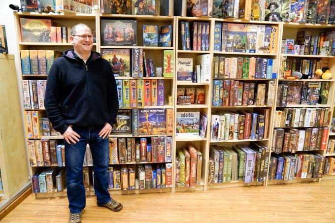 rulesofplay_shop_ad_006